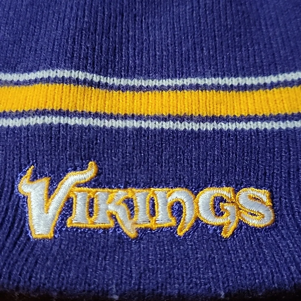 Vtg Vikings NFL Kid's Beanie Hat Cap Purple Gold Knit Embroidered
